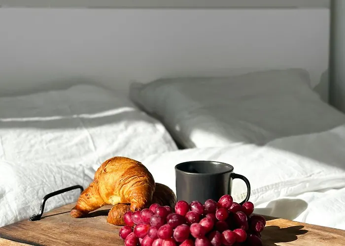 Lovely, Bright In Great Location Appartement